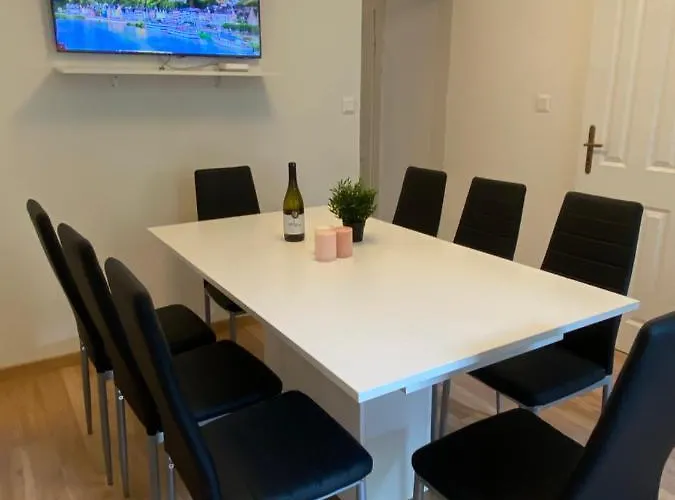 Designed Next To Vaclav Square With Terrace And Private Garage Apartamento Praga