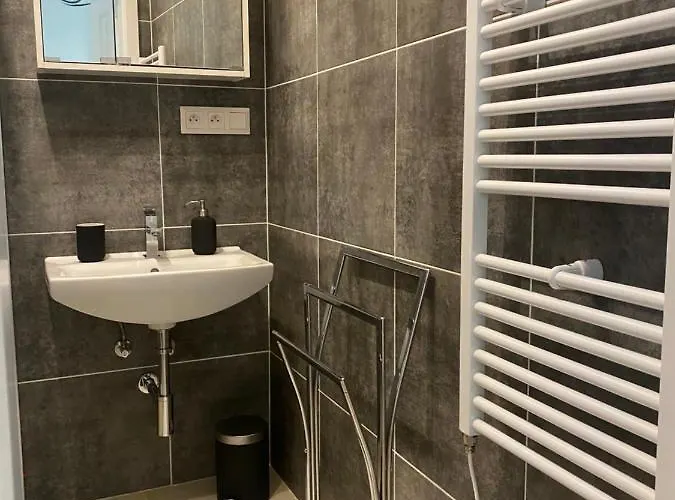 Designed Next To Vaclav Square With Terrace And Private Garage Apartamento